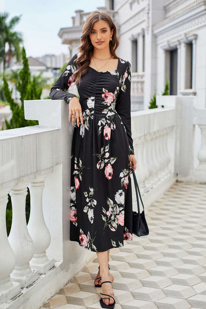 GK Women Ruched Maxi Dress Casual Long Sleeve Square V-Neck Flared A-Line DressPlease check the measurements below and choose the right size. US UK DE General Size Recommended Body size(cm) Garment Measurement Bust Waist Back Length Sleeve Length 6 8 36 S